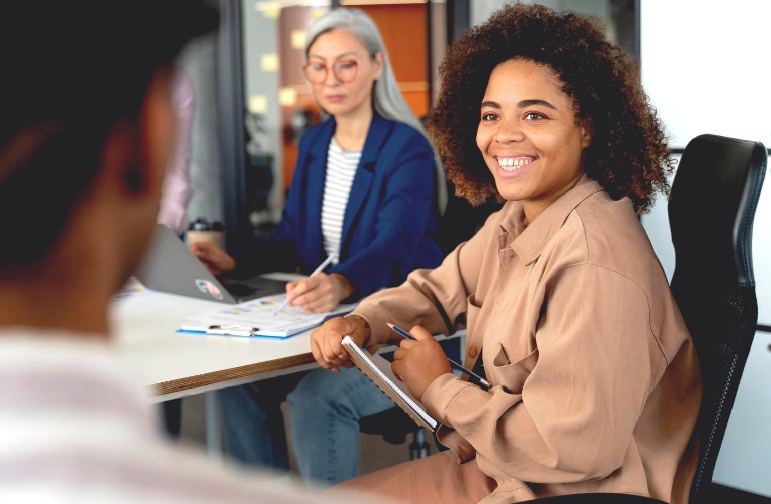 Практическая работа с графиками и индикаторами в реальном времени